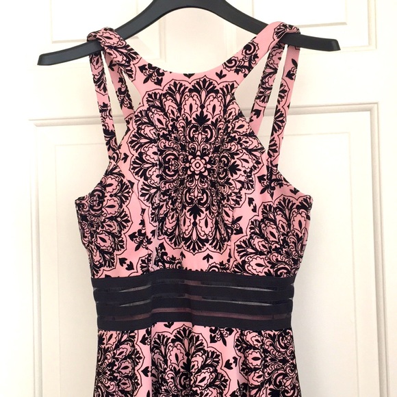 City Studio Women's Dress Size 3 (Junior) Pink Fit &Flare Holter Neck Sleeveless - Picture 3 of 9